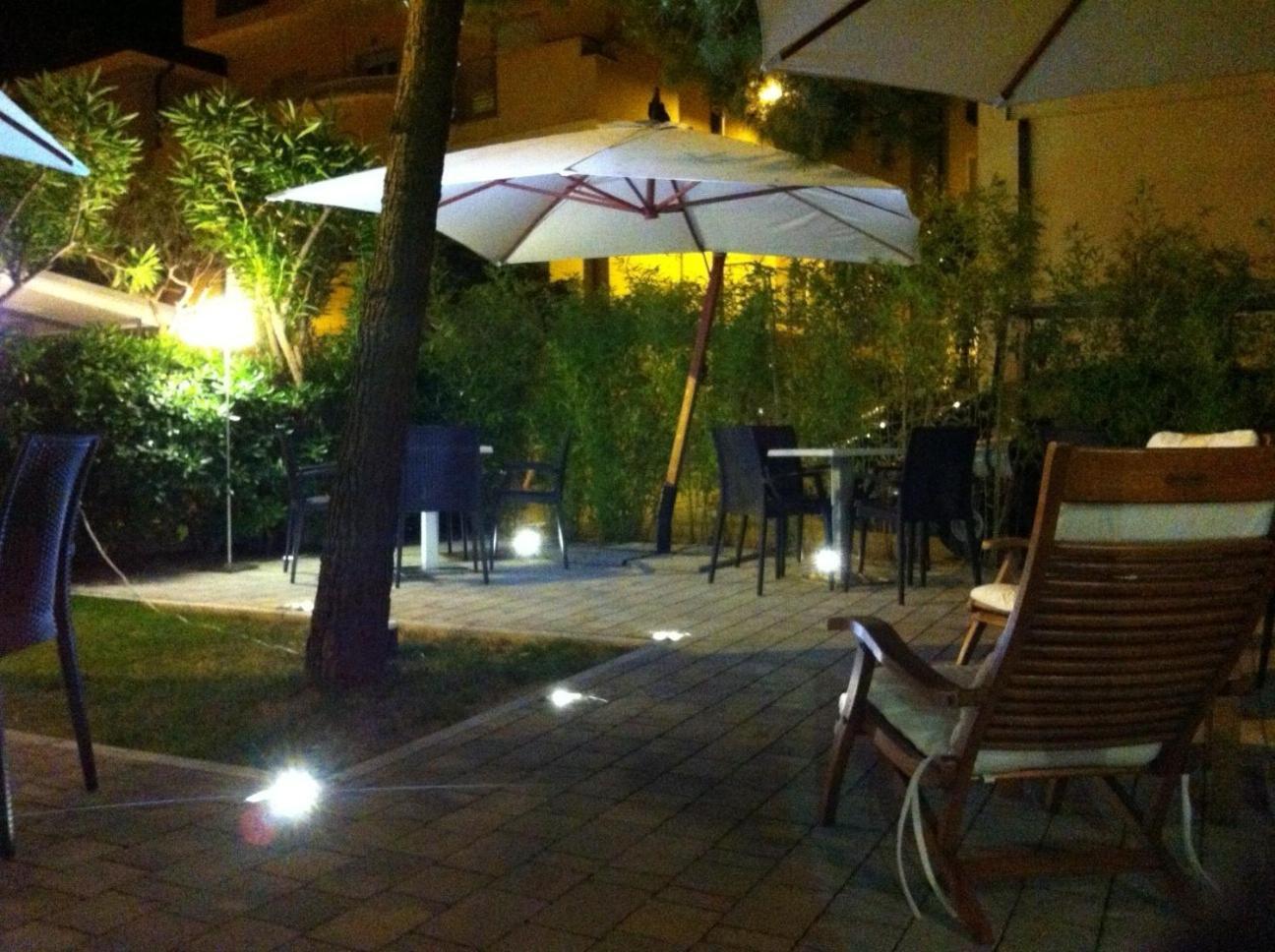 Hotel Lux Gabicce Mare Esterno foto