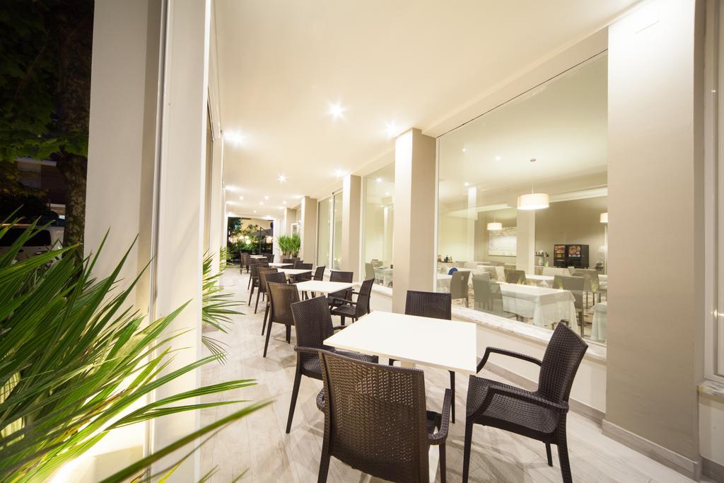 Hotel Lux Gabicce Mare Esterno foto