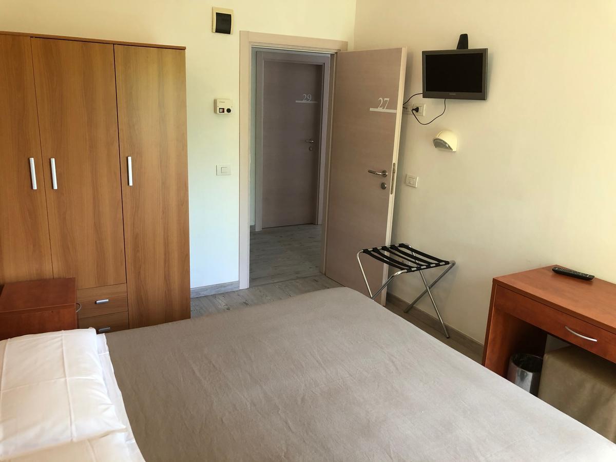 Hotel Lux Gabicce Mare Esterno foto
